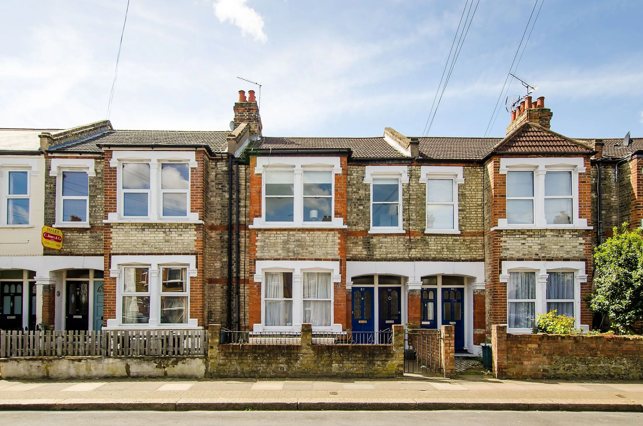 Flat Sellincourt Road in Greater London
