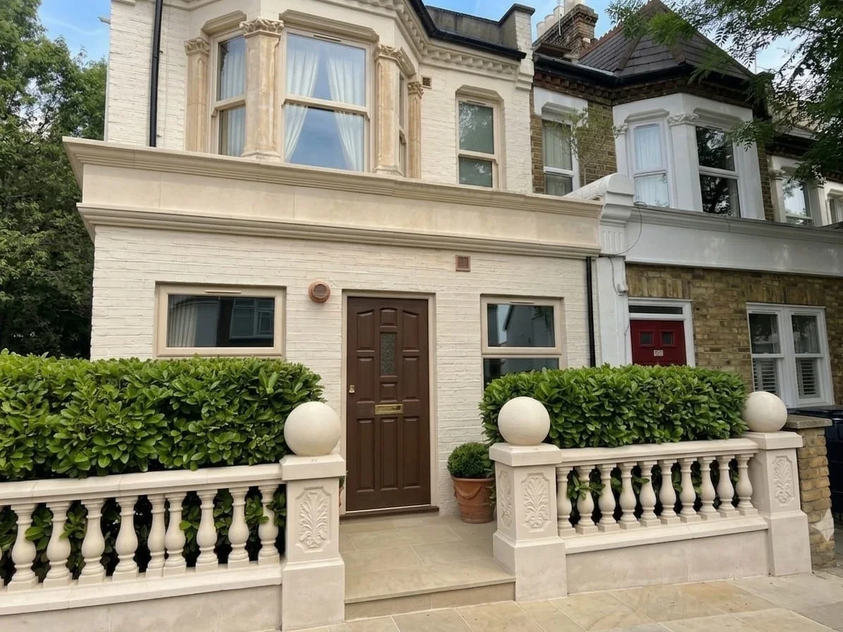 Flat Acton Lane in Greater London