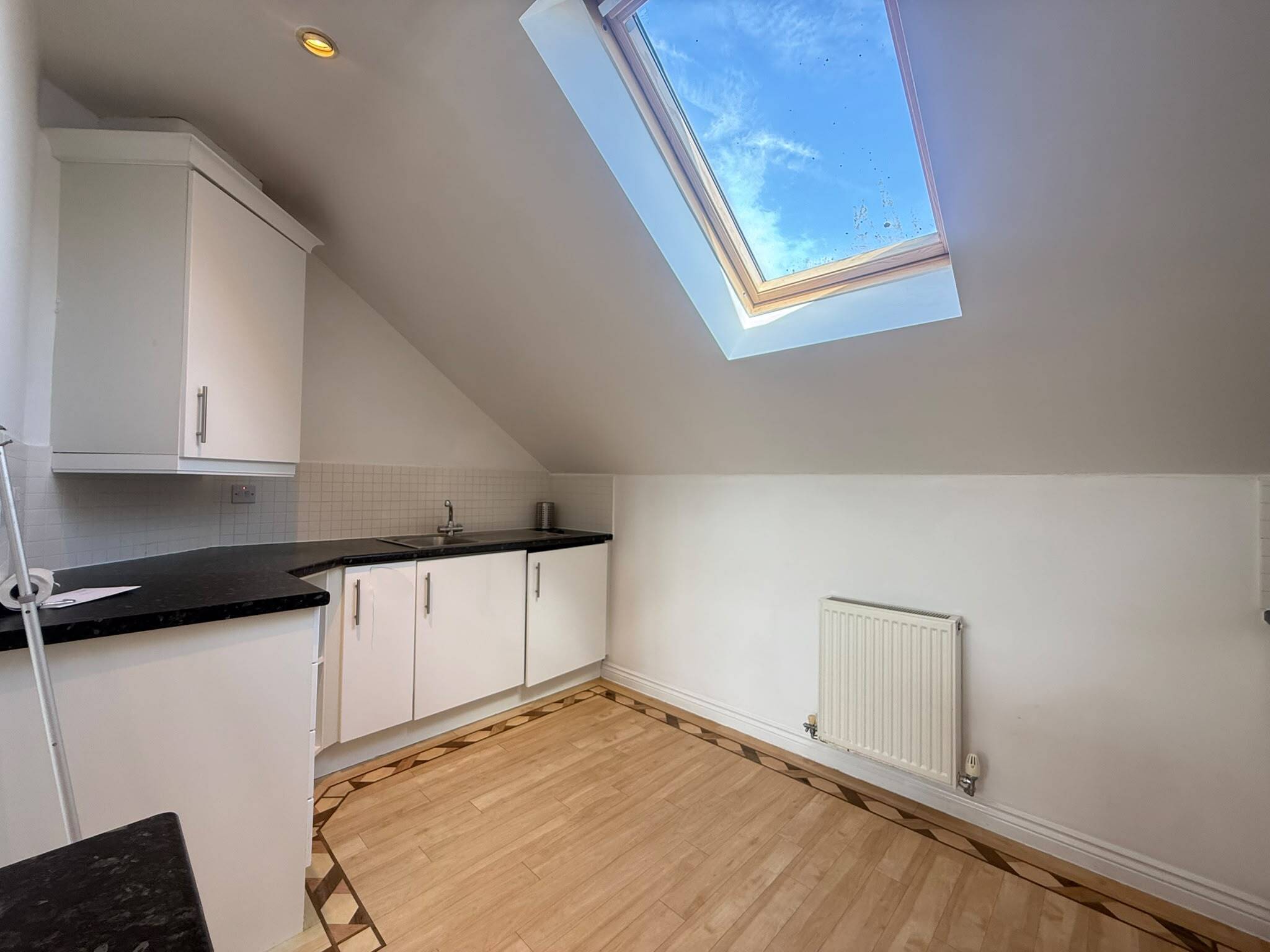 Flat Wallwin Place in Warwick