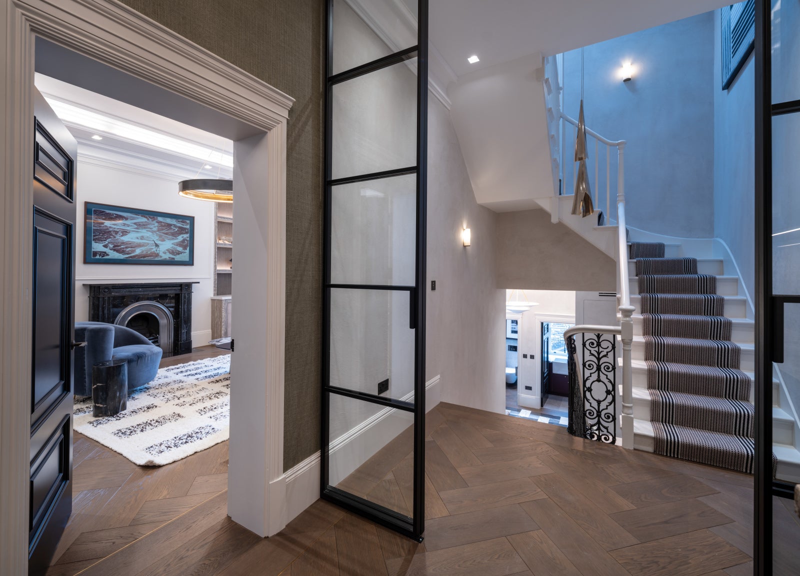 Flat De Vere Gardens in Greater London