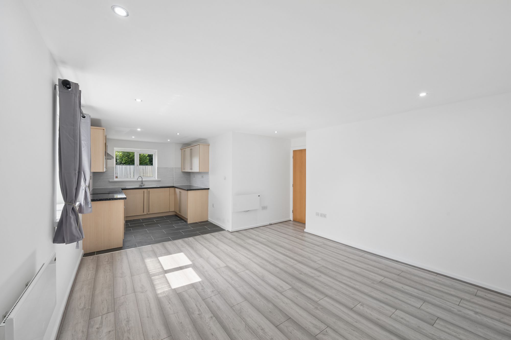 Flat Oaklands Road in Salford