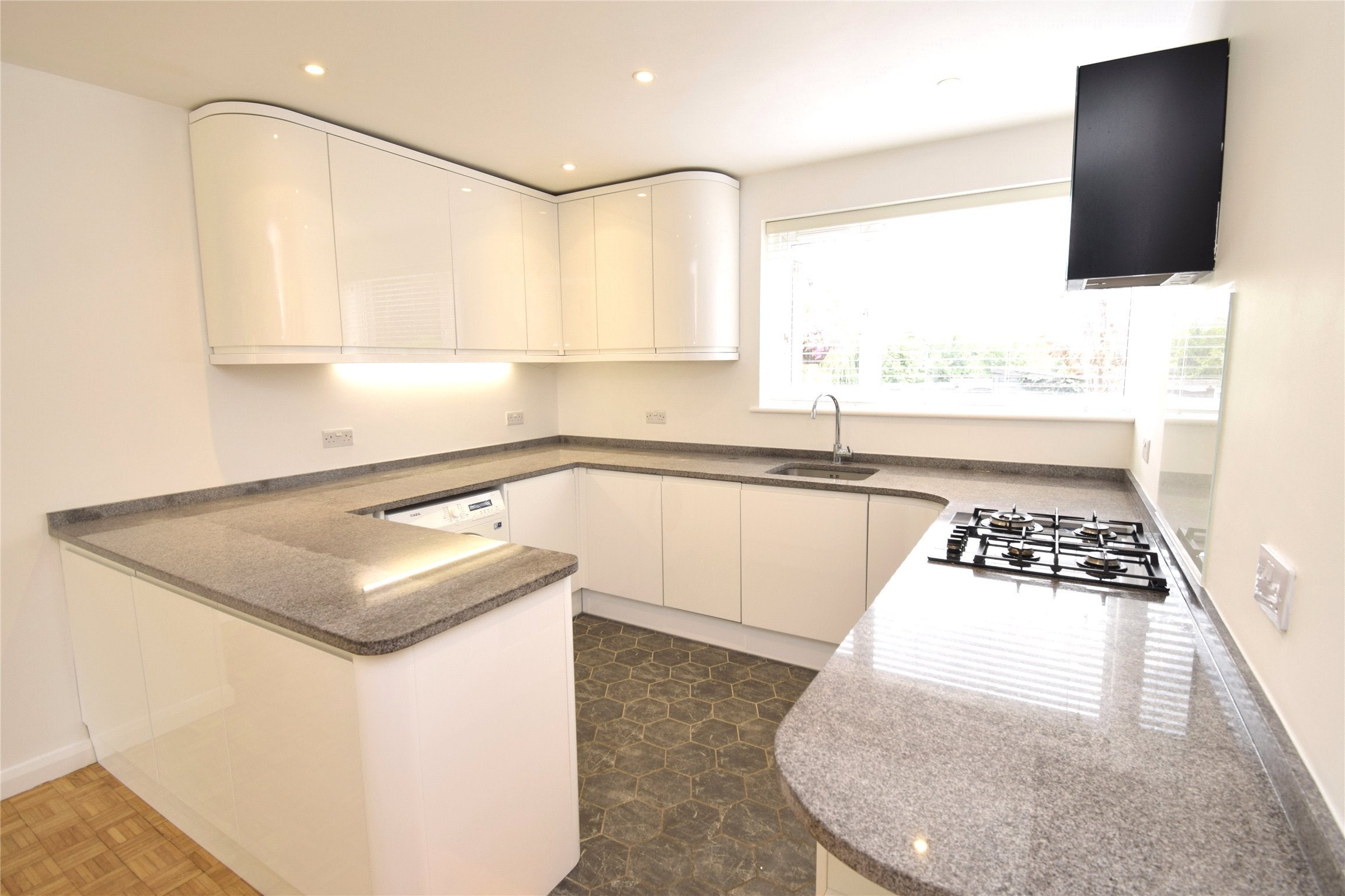 House Burnside Close in Greater London