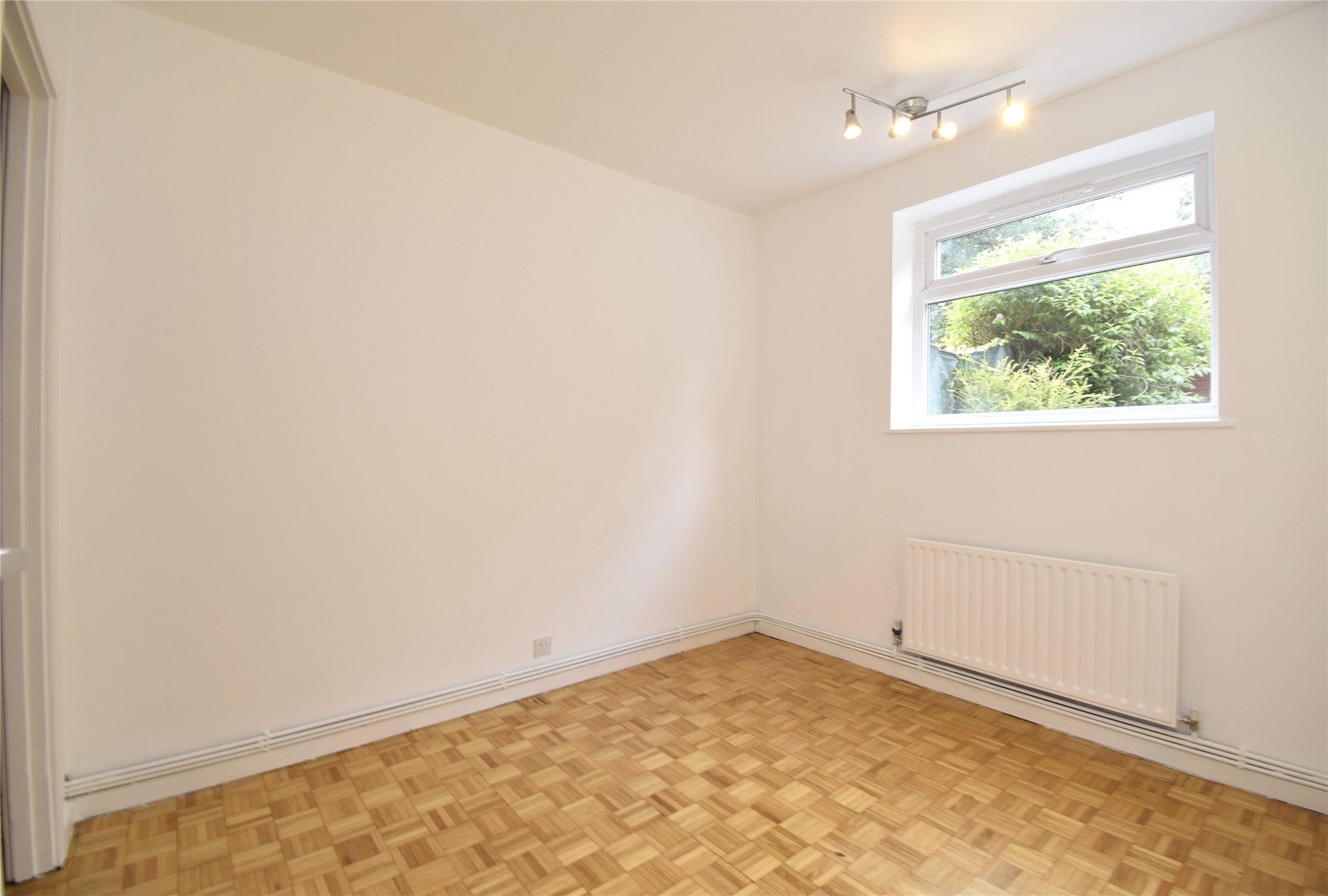 House Burnside Close in Greater London