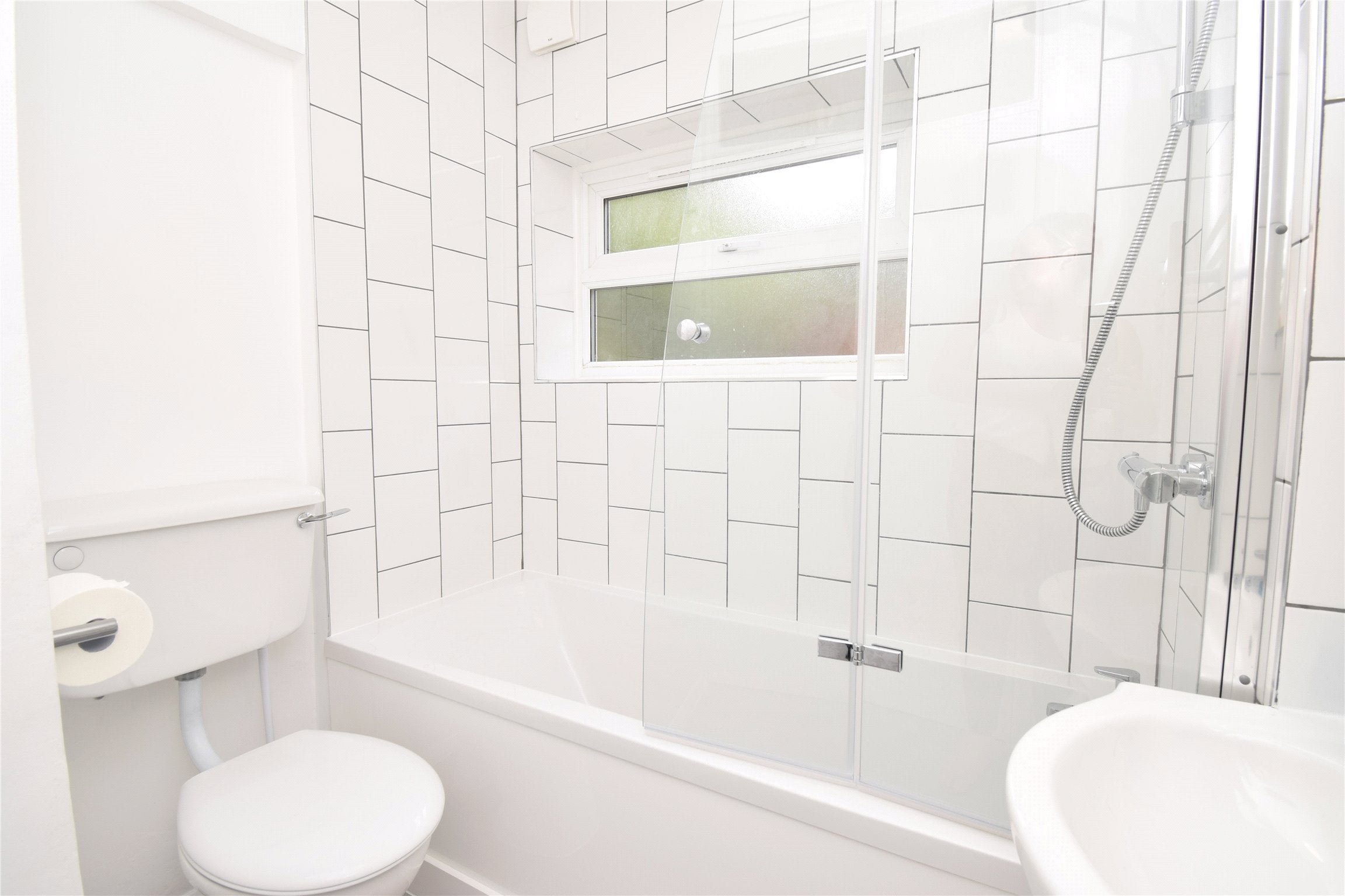House Burnside Close in Greater London