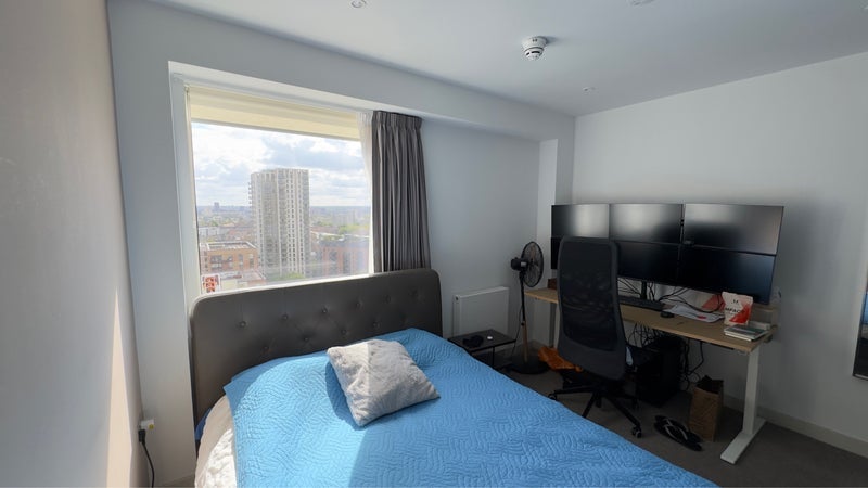 Room Ash Avenue in Greater London