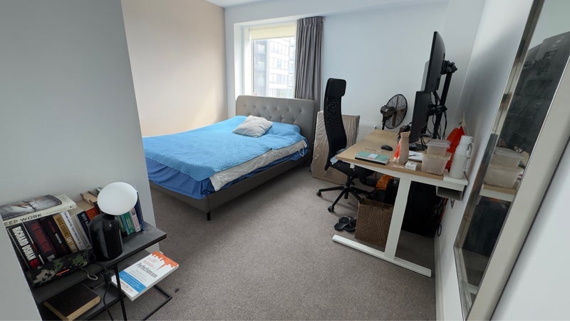 Room Ash Avenue in Greater London