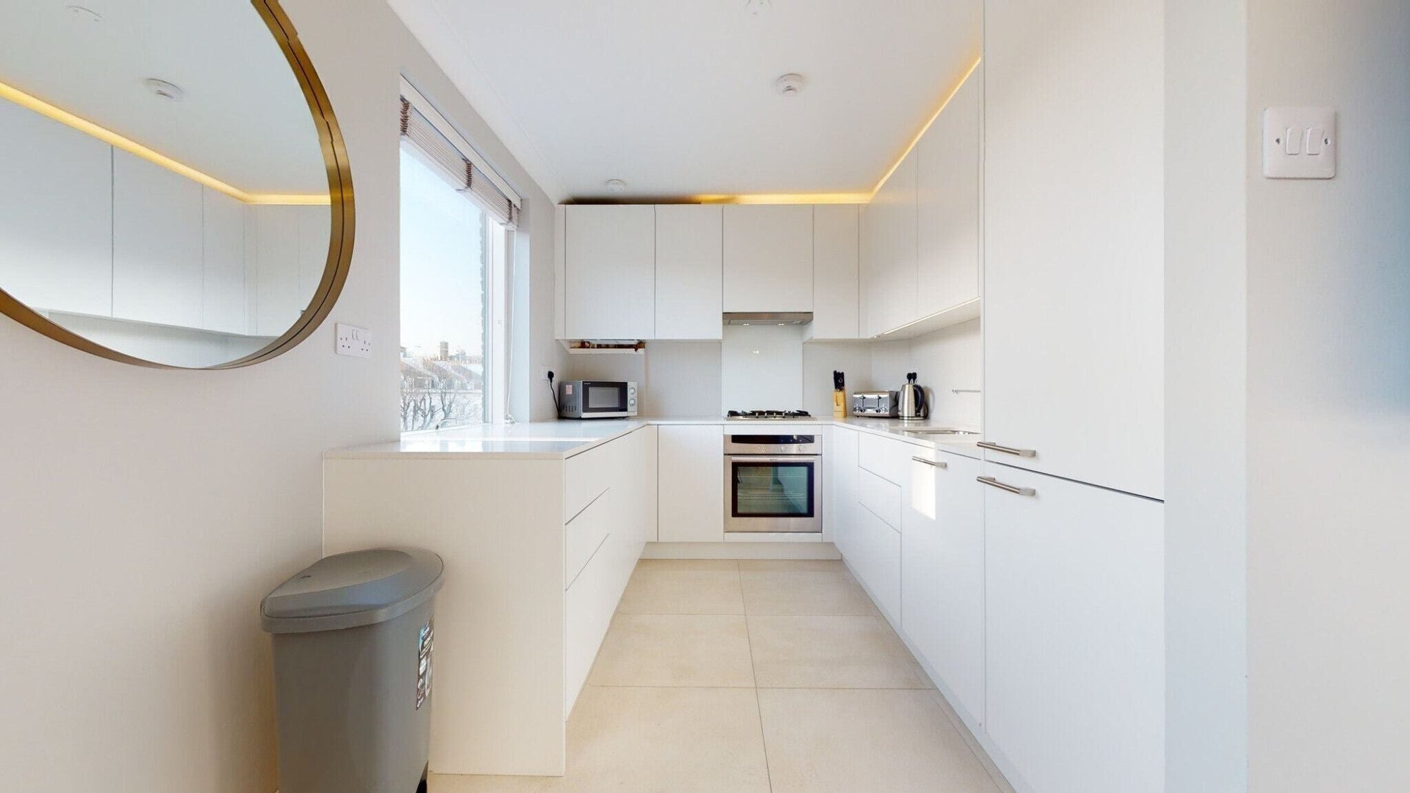 Flat Fulham Road in Greater London