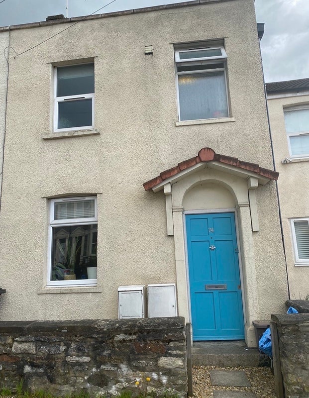 Room Bell Hill Road in Bristol