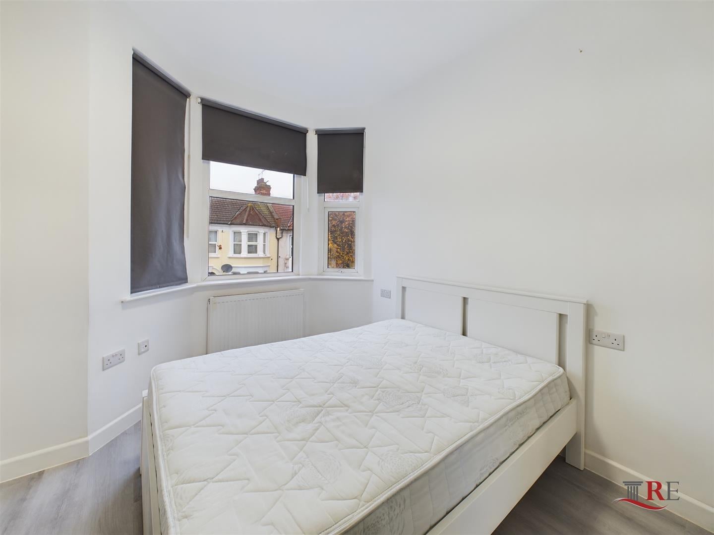 Room Bertie Road in Greater London
