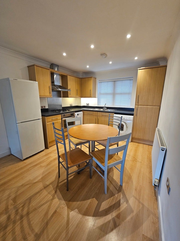 Flat Glebe Road in Chelmsford