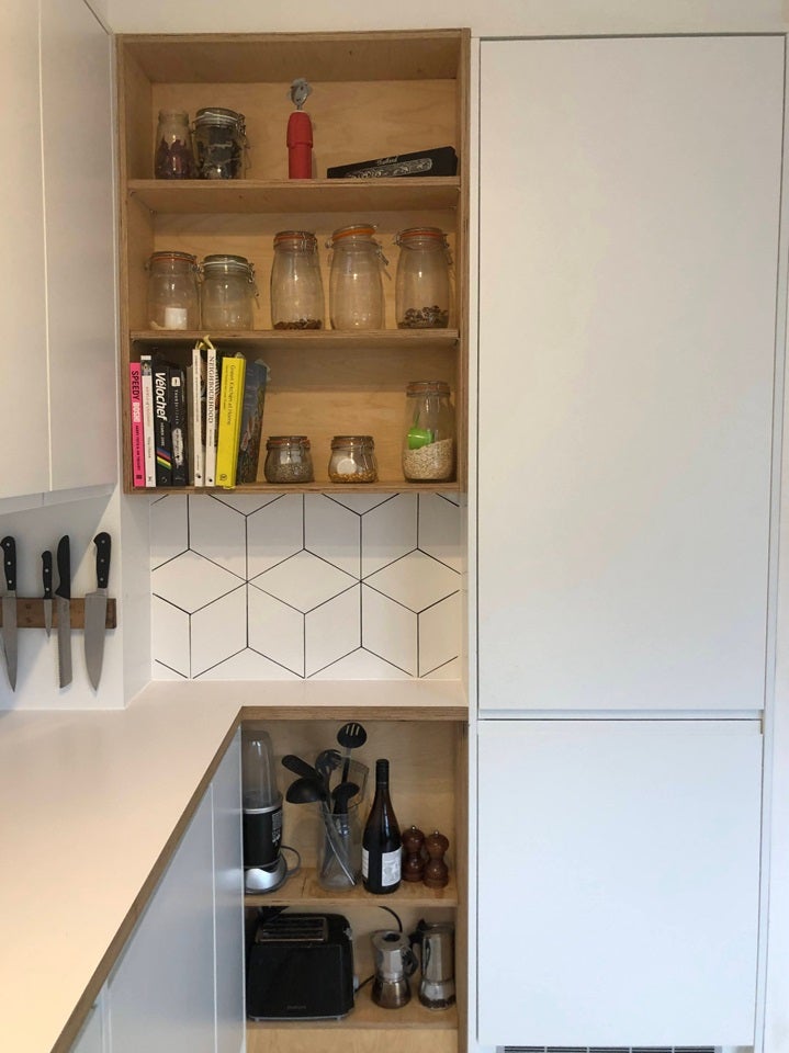 Flat Hackney Road in Greater London