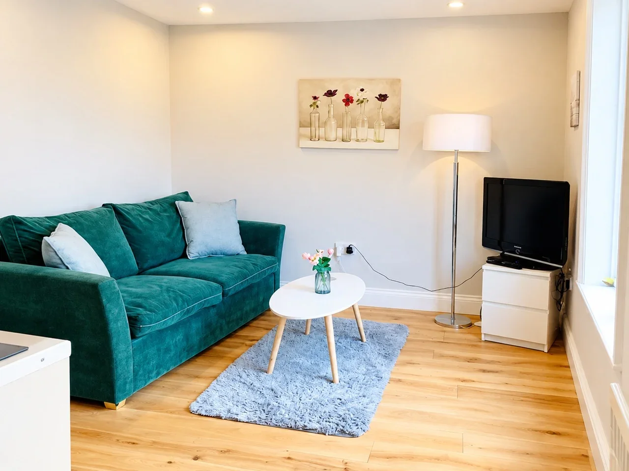 Flat Ridgeway Avenue in Greater London