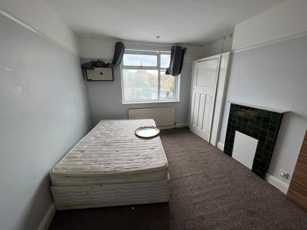 House Hibernia Gardens in Greater London