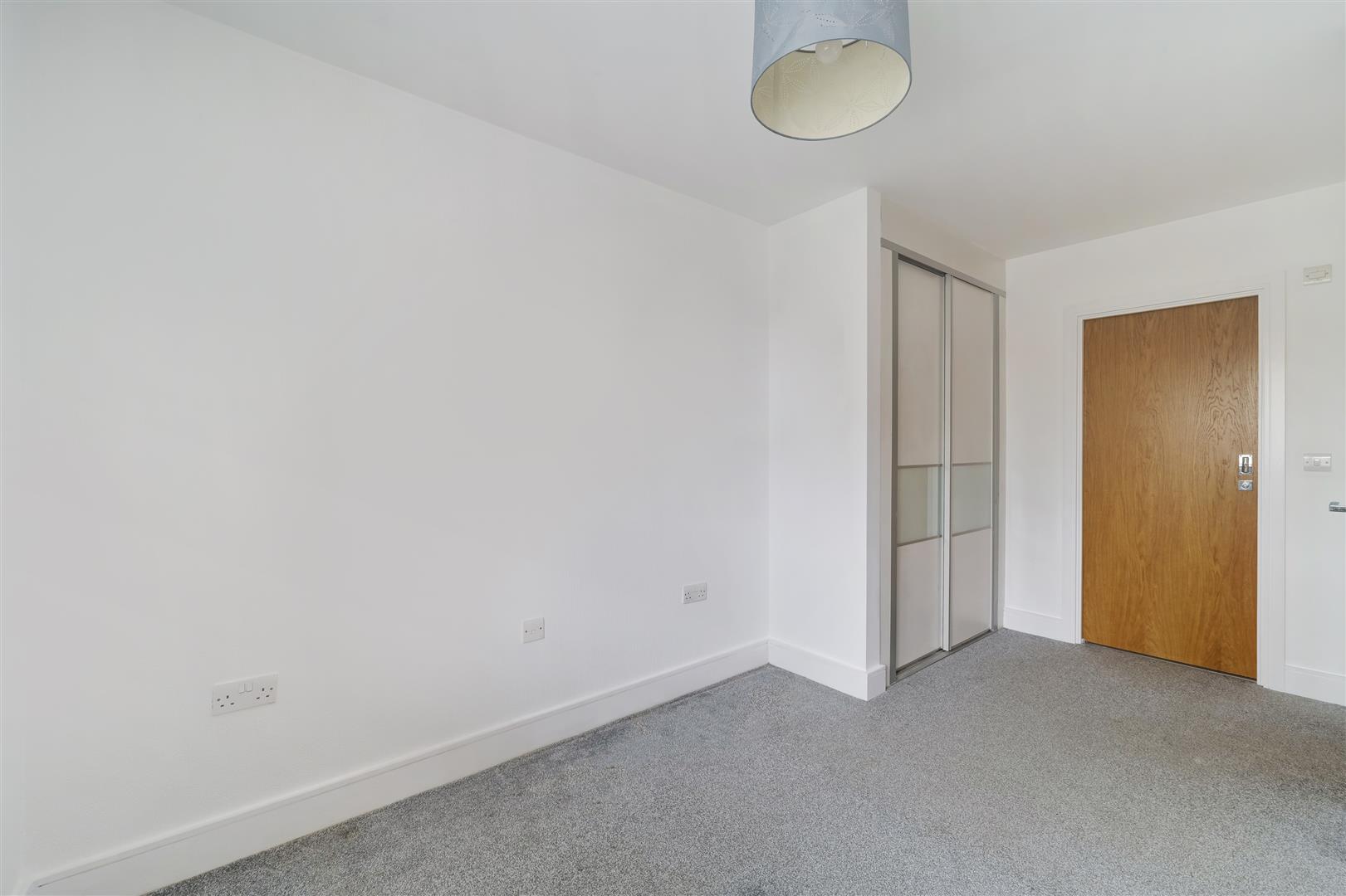 Flat Cuddington Park Close in London
