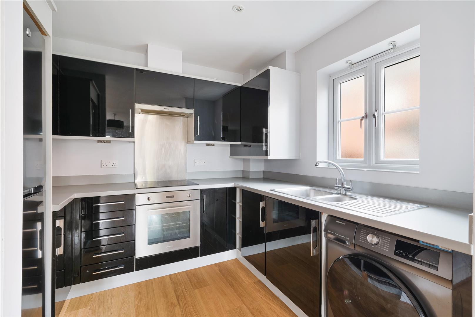 Flat Cuddington Park Close in London