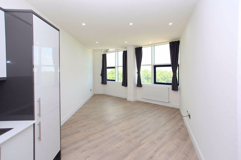 Flat Stafford Park 9 in Telford