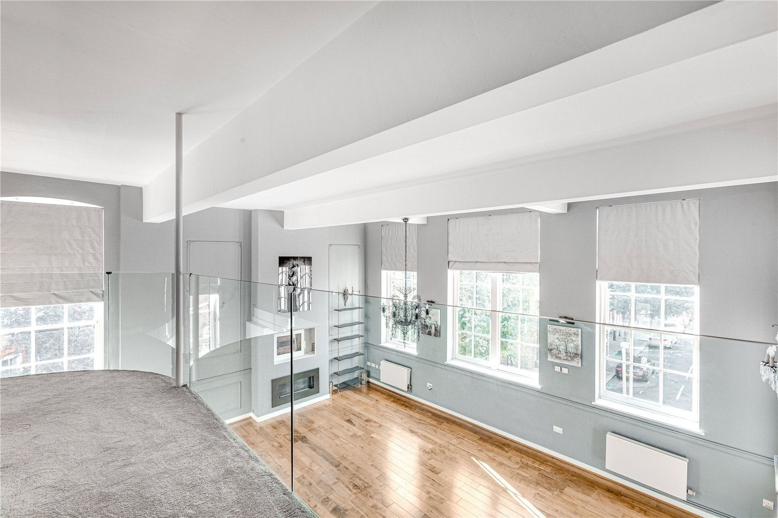Flat Bewick Street in Greater London