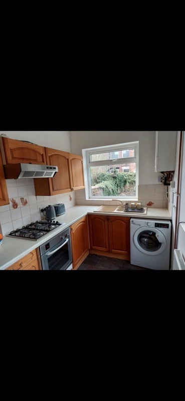 Room Dorset Avenue in Manchester