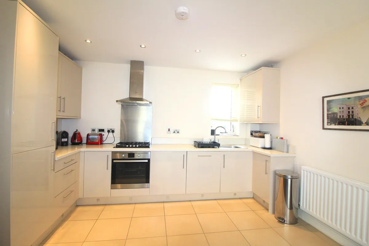 Flat Kingfisher Drive in Maidenhead