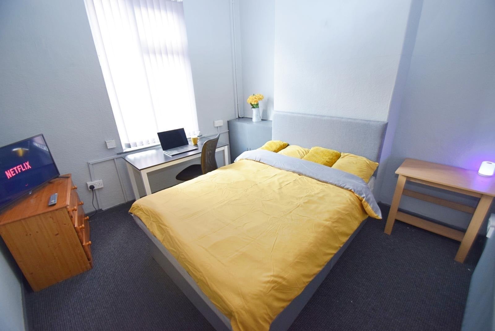 Flat College Road in Stoke-on-Trent