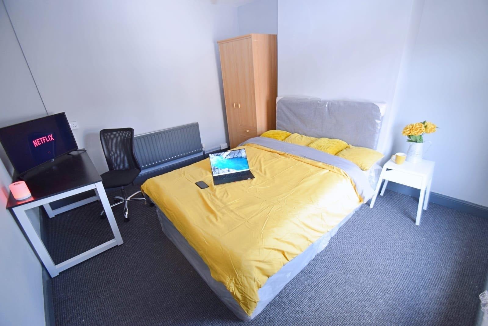 Flat College Road in Stoke-on-Trent
