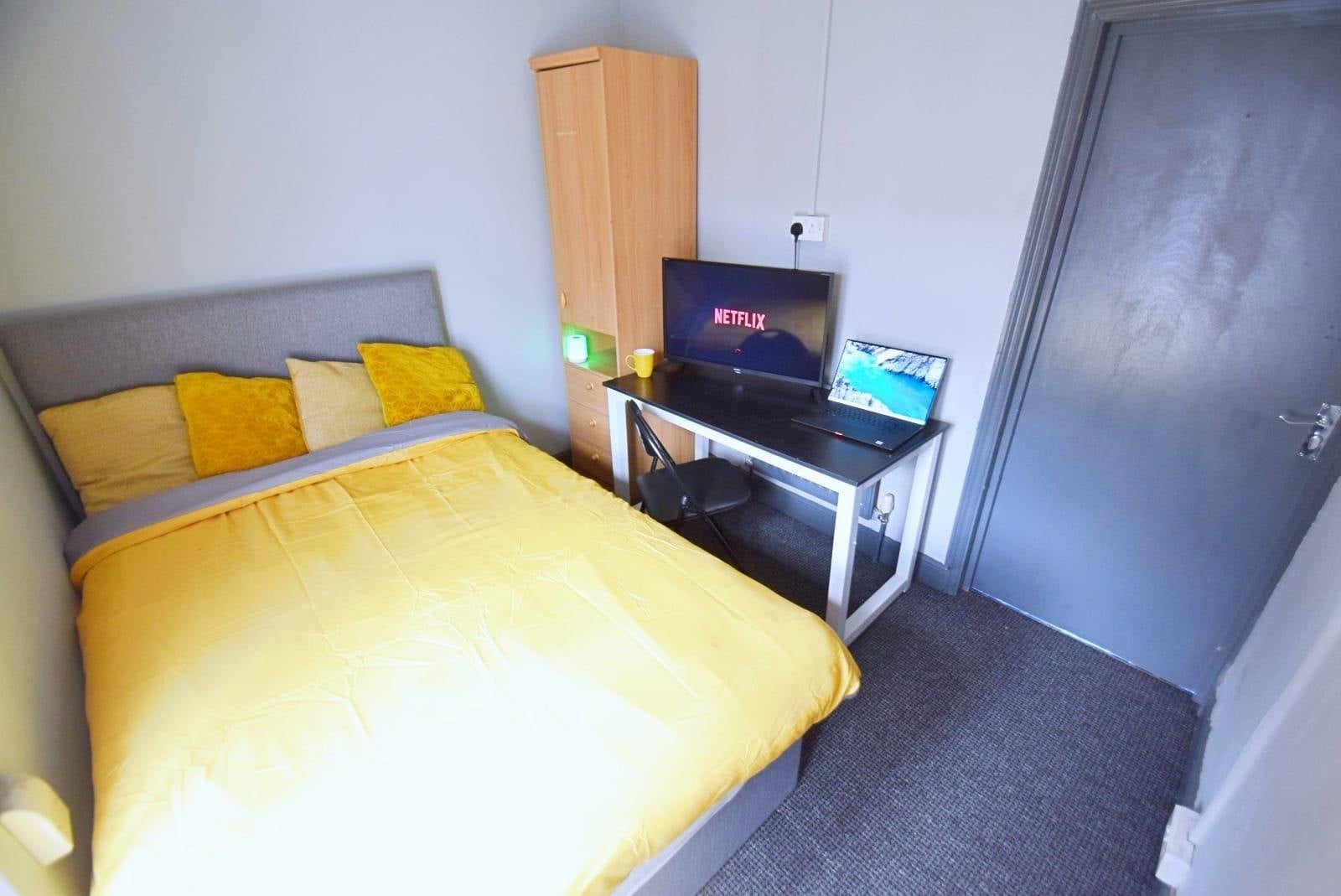 Flat College Road in Stoke-on-Trent