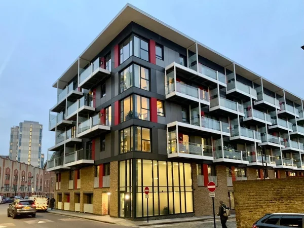 Flat Court Yard in London