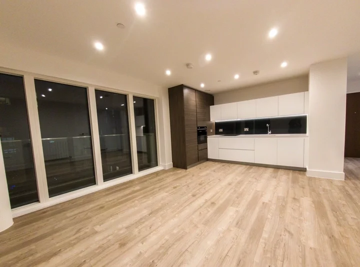 Flat Whittle Road in Greater London
