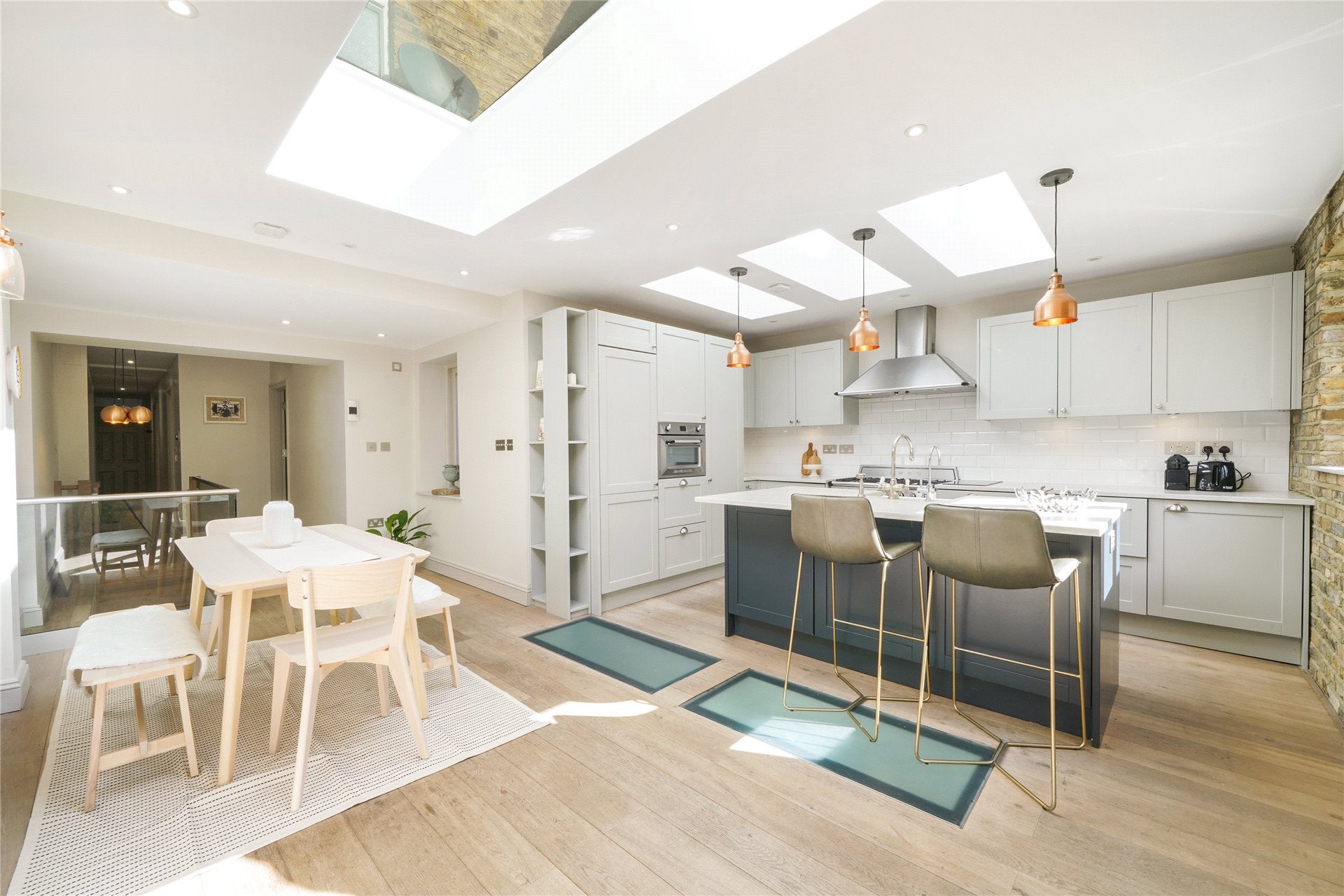Flat Sutherland Avenue in City of Westminster