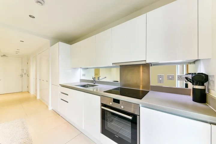 Flat John Rennie Walk in Greater London