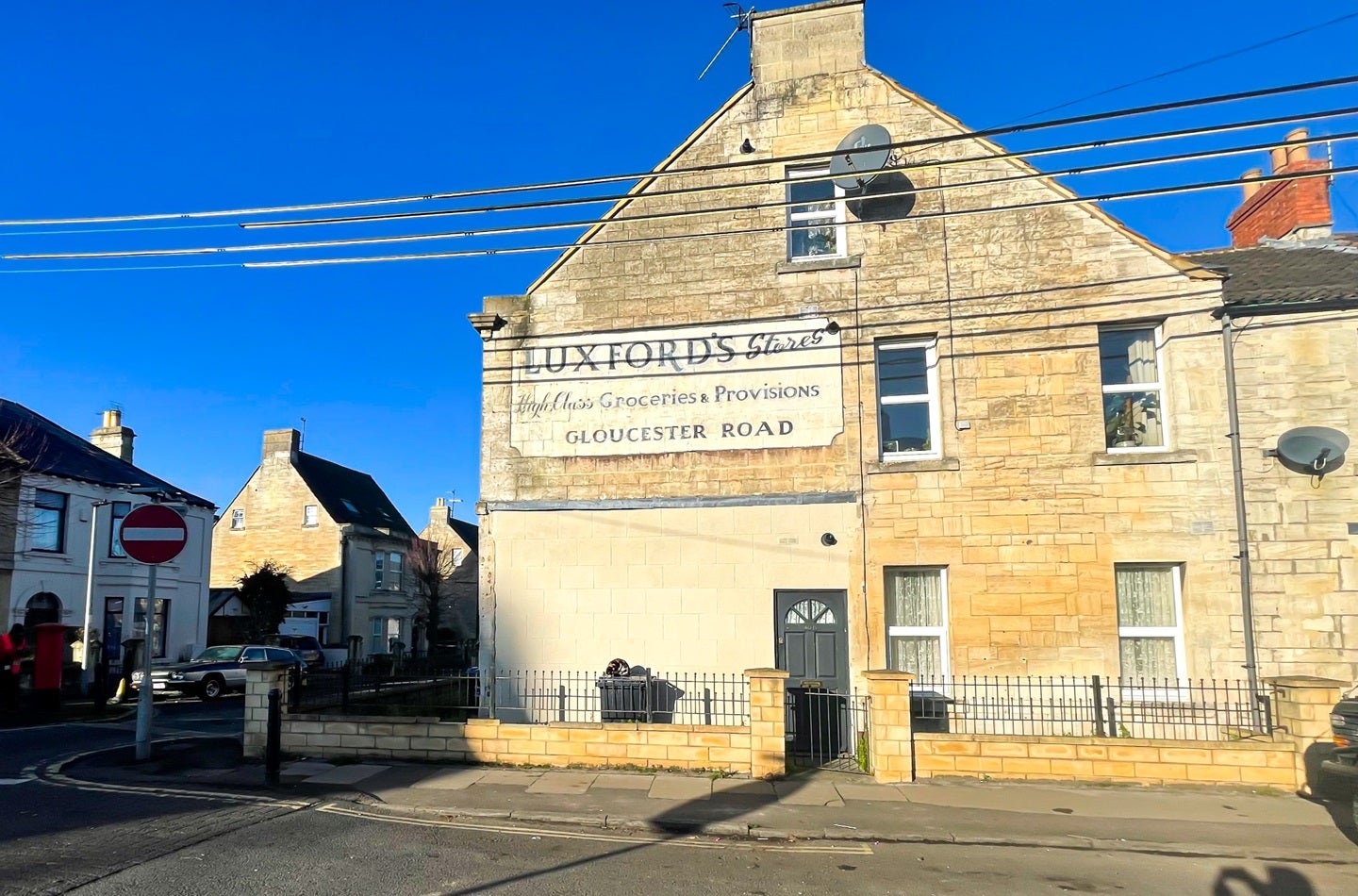 Flat Gloucester Road in Trowbridge