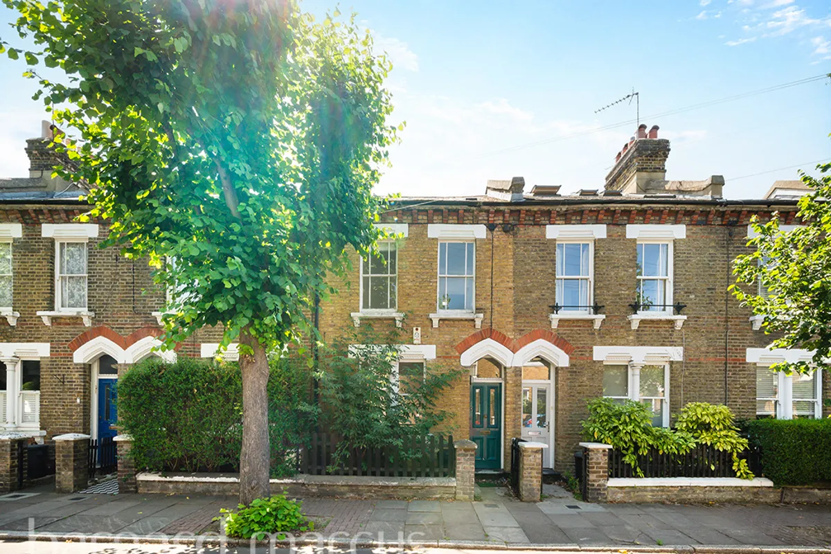House Elsley Road in Greater London