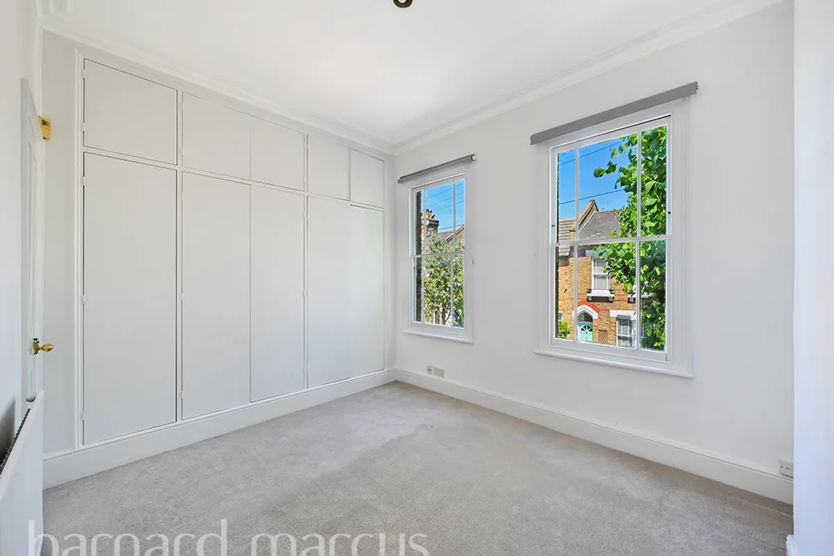 House Elsley Road in Greater London