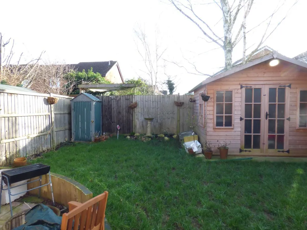 House Deene Close in Harborough