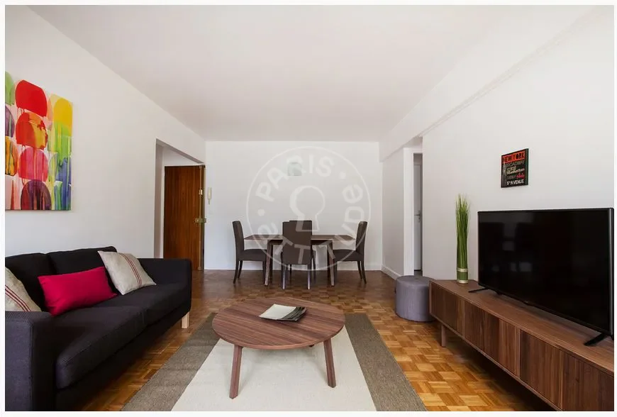 Flat Avenue de Lamballe in Paris