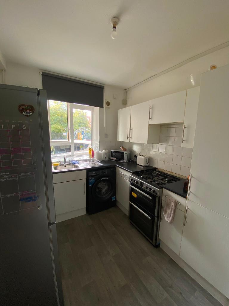 Flat Kennington Lane in Greater London