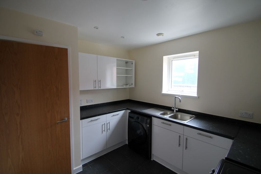Flat Lancaster Road in Greater London