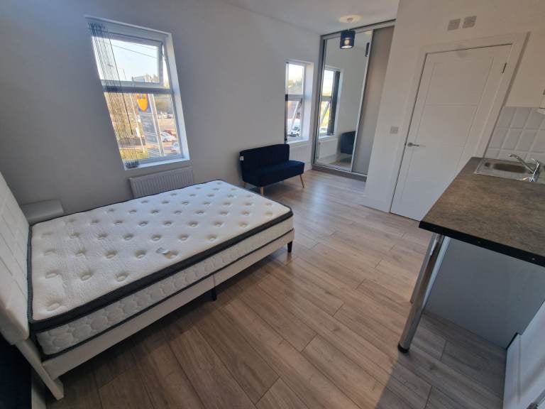Room Francis Street in Luton