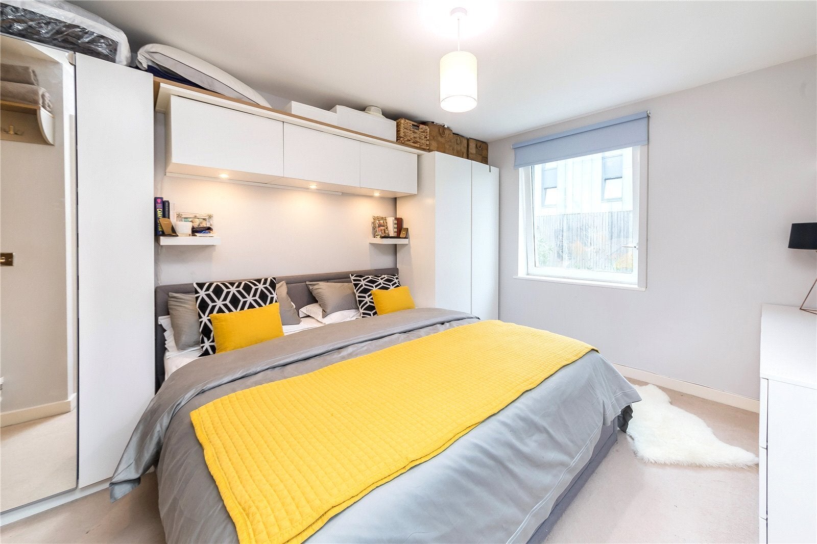 Flat Clarence Avenue in Greater London