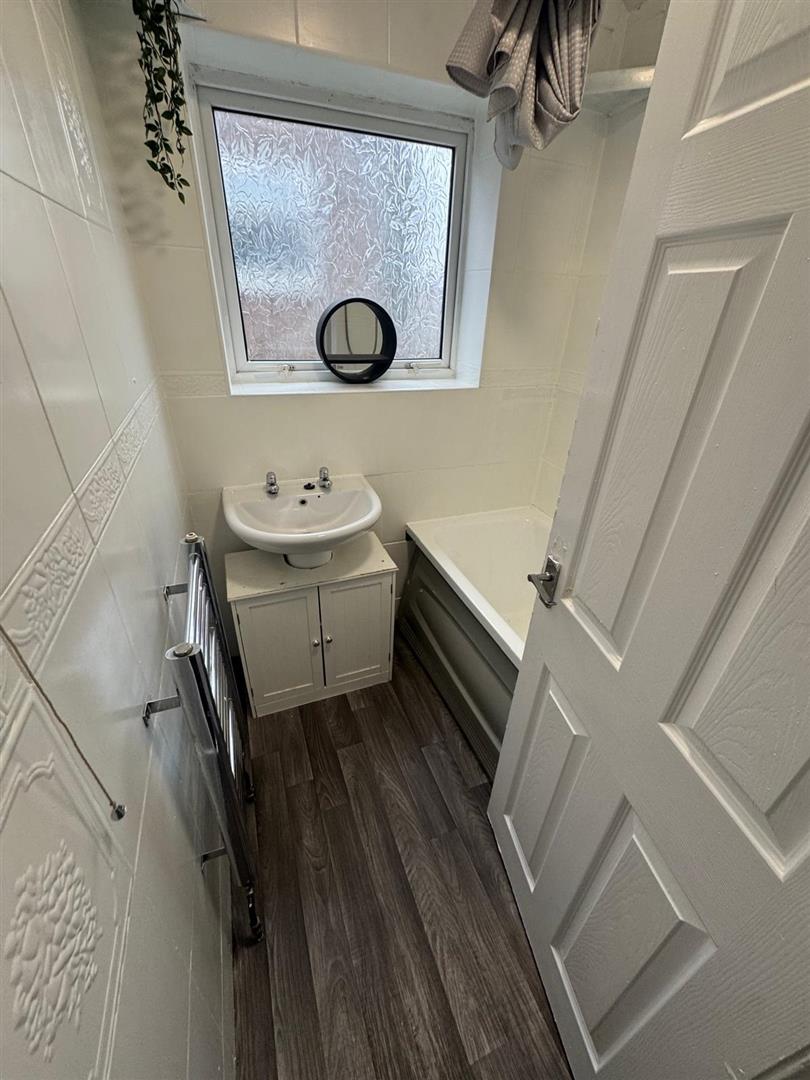 House Sandfield Road in Wednesbury