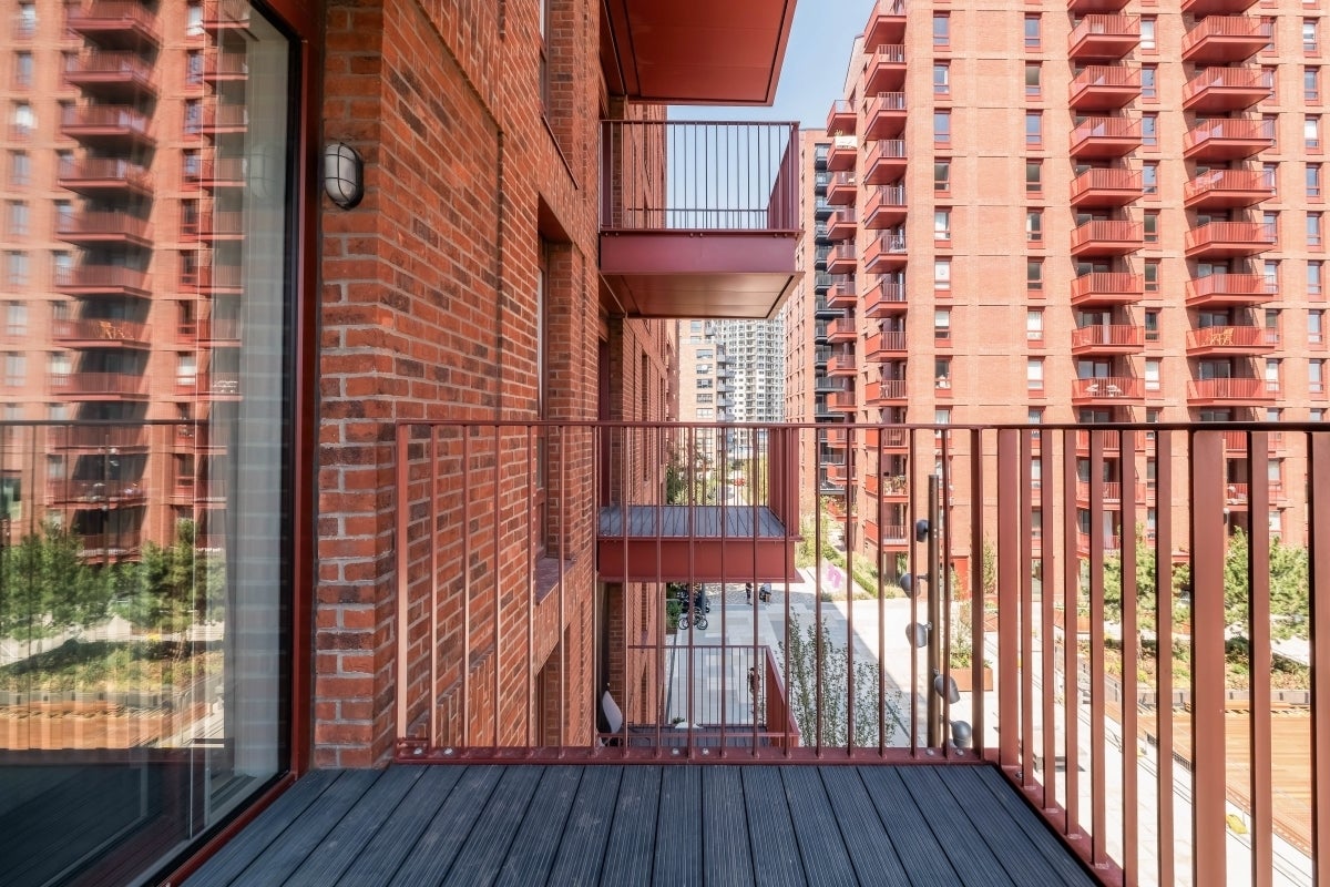 Flat Hemlock Street in Greater London