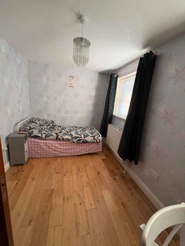 Room London Road in Greater London