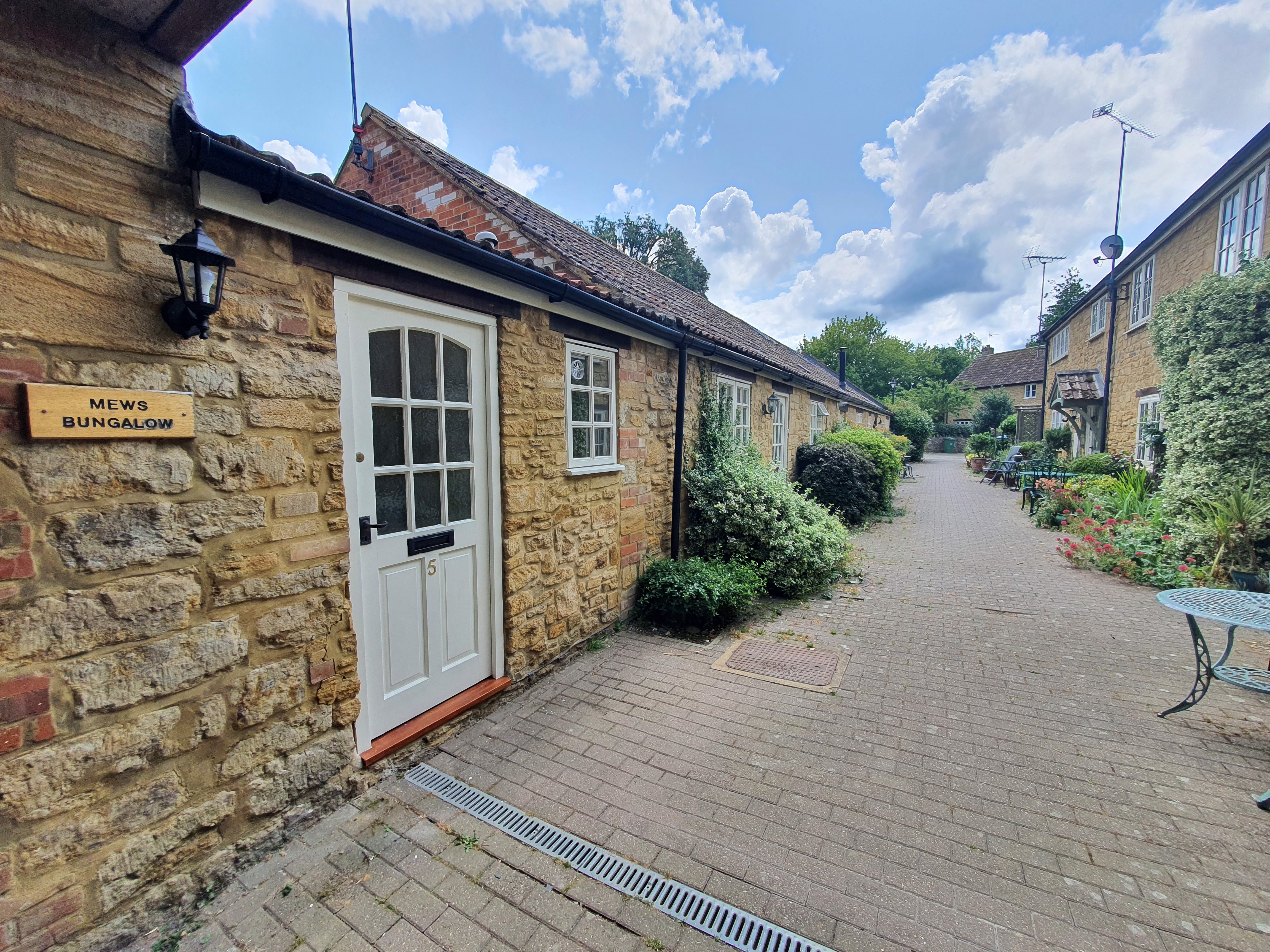 House St James Mews in South Petherton