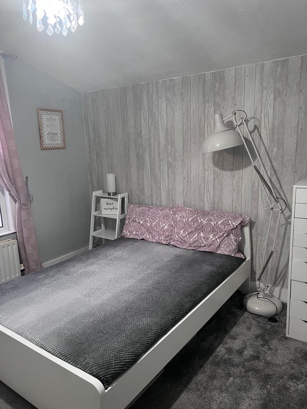 Room Arngask Road in Greater London