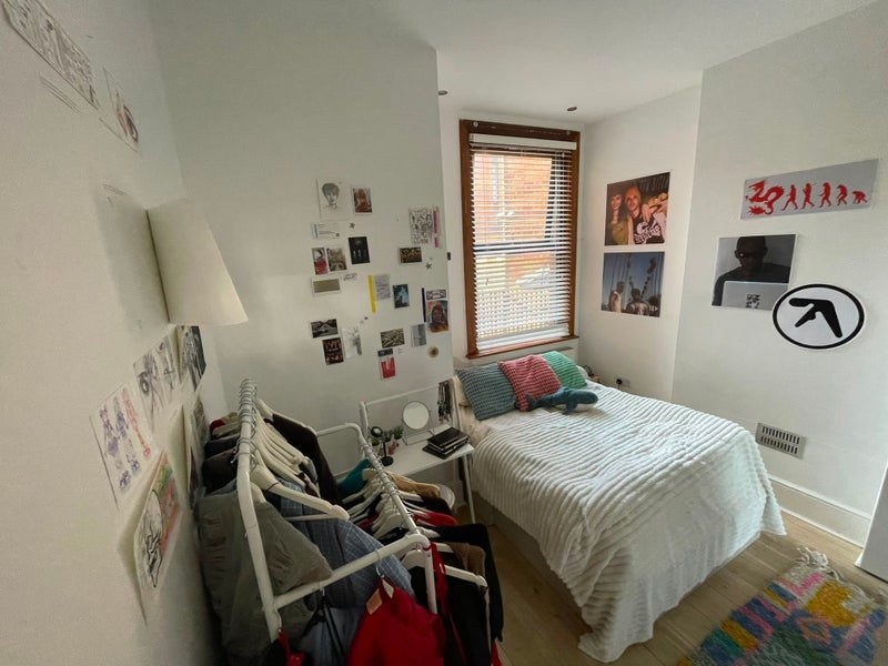 Room Olive Road in Greater London