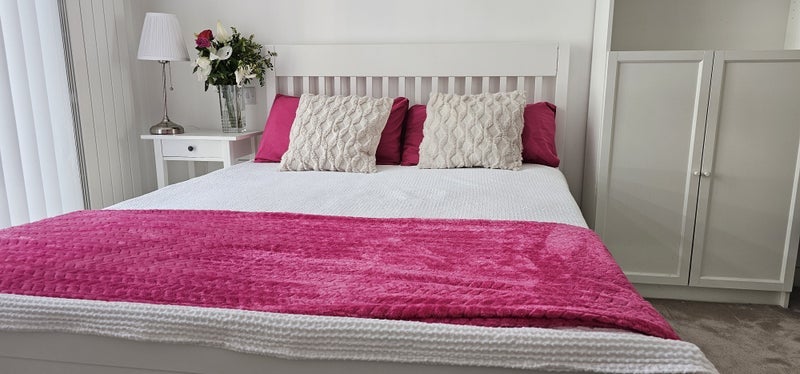 Room Cunningham Avenue in Greater London