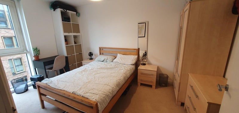 Room Bailey Street in Greater London