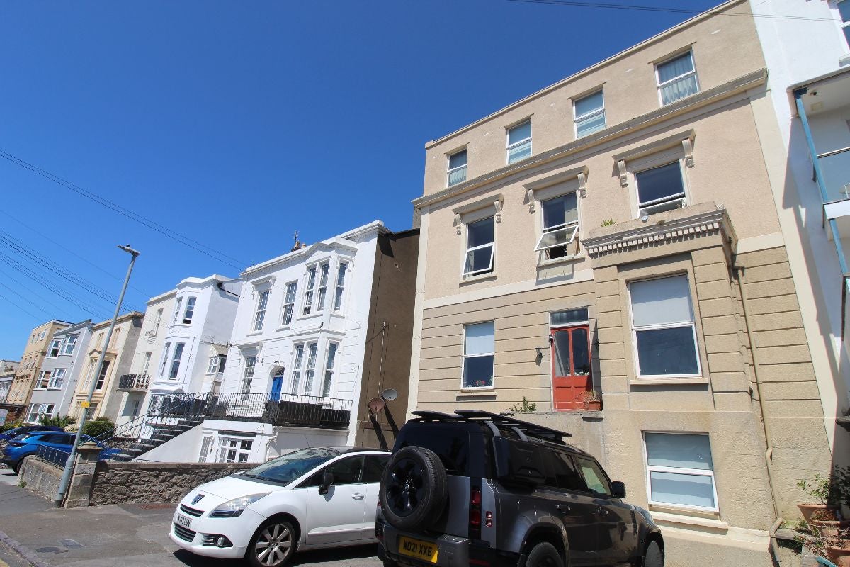 Room Greenfield Place in Weston-super-Mare