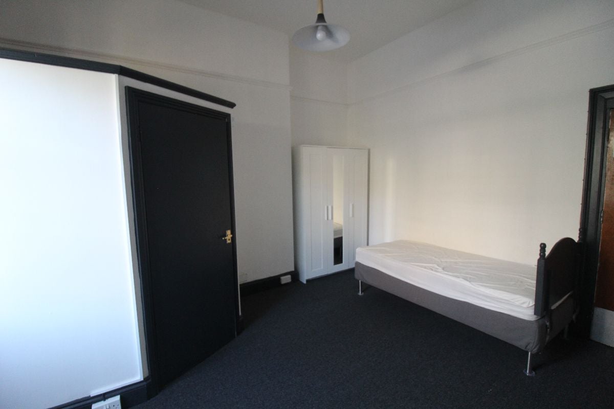 Room Greenfield Place in Weston-super-Mare
