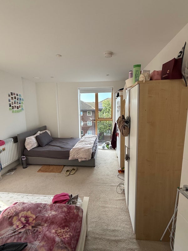 Room Wellington Street in Greater London